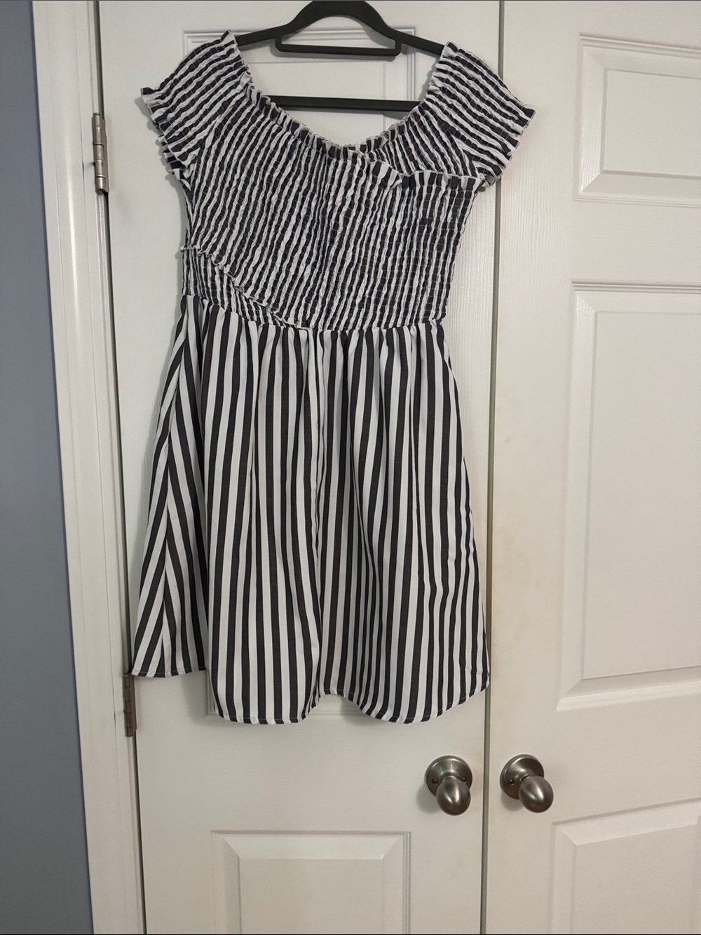 Cupshe Black and White Strapless Smocked Sundress